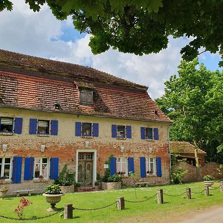 Kummerow  Gesindehaus Am Schloss Kummerower See מראה חיצוני תמונה